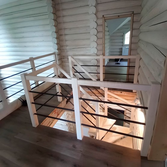 Лестница на металлокаркасе Амбри