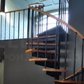На антресольный этаж